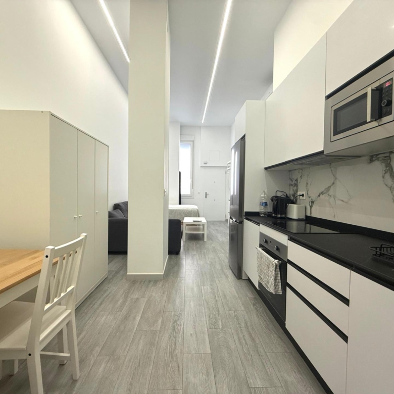 Espectacular apartamento a estrenar a un paso del centro histórico de Málaga con licencia vacacional