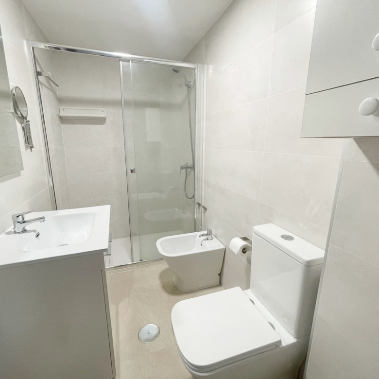 Vivienda en alquiler con plaza de garaje  junto a la Estación de Tren María Zambrano