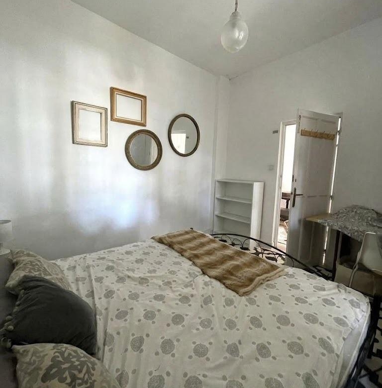 Casa en venta en Ciudad Jardín, 4 habitaciones, gran terraza de 72m² con piscina, en una única planta.
