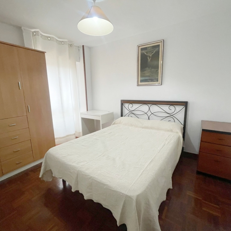 Vivienda en alquiler con plaza de garaje  junto a la Estación de Tren María Zambrano