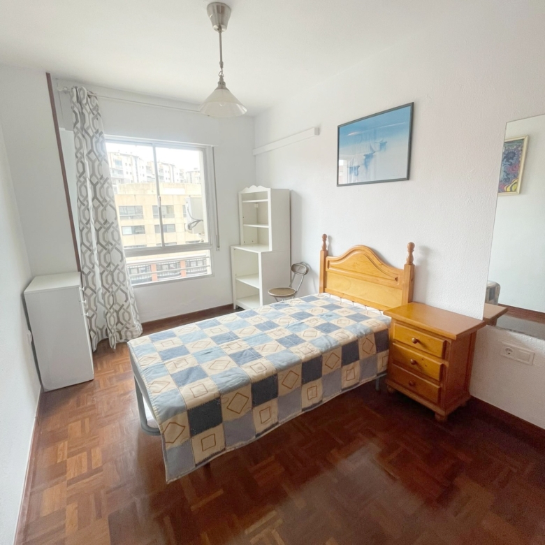 Vivienda en alquiler con plaza de garaje  junto a la Estación de Tren María Zambrano