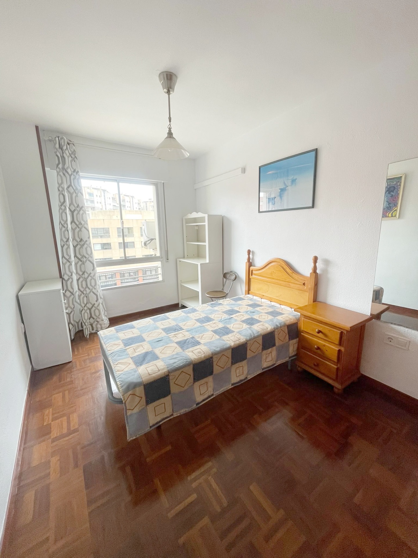 Vivienda en alquiler con plaza de garaje  junto a la Estación de Tren María Zambrano