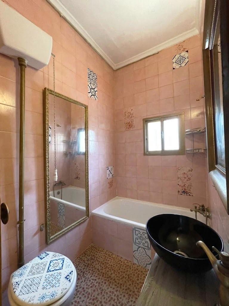 Casa en venta en Ciudad Jardín, 4 habitaciones, gran terraza de 72m² con piscina, en una única planta.