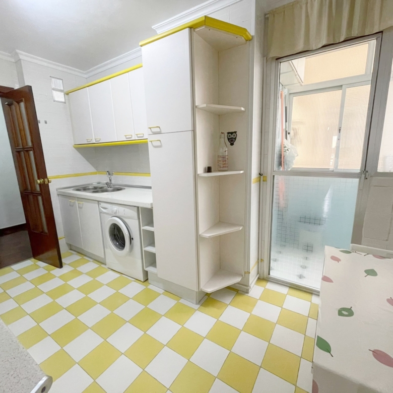 Vivienda en alquiler con plaza de garaje  junto a la Estación de Tren María Zambrano