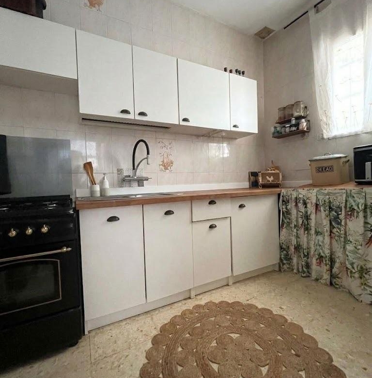 Casa en venta en Ciudad Jardín, 4 habitaciones, gran terraza de 72m² con piscina, en una única planta.