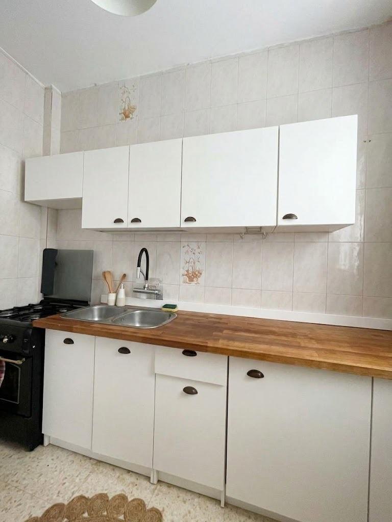 Casa en venta en Ciudad Jardín, 4 habitaciones, gran terraza de 72m² con piscina, en una única planta.