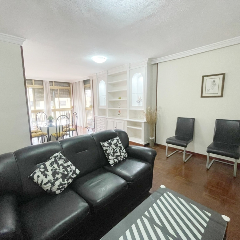Vivienda en alquiler con plaza de garaje  junto a la Estación de Tren María Zambrano